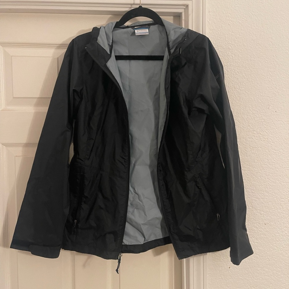 Columbia Black Rainjacket with Light Gray Lining